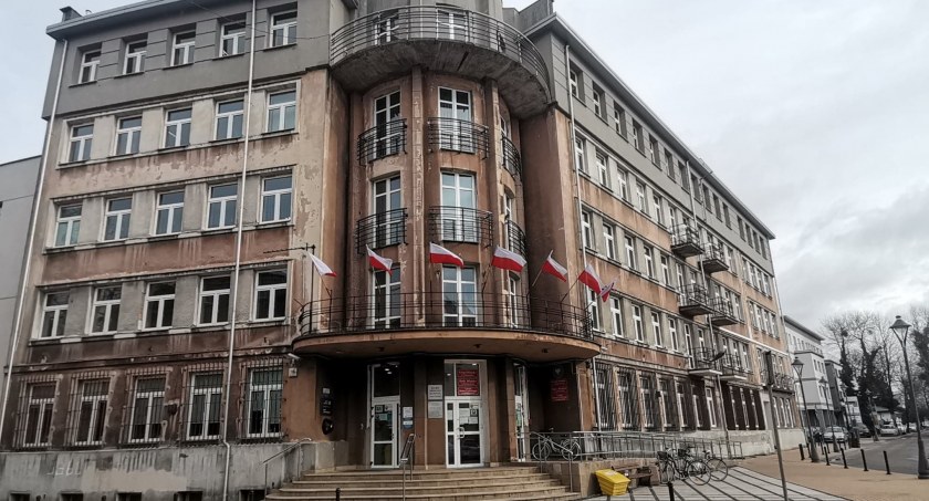 Budynek sochaczewskiego Ratusza przestanie straszyć