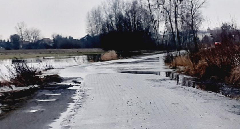 Droga Witkowice-Brochów zamknięta
