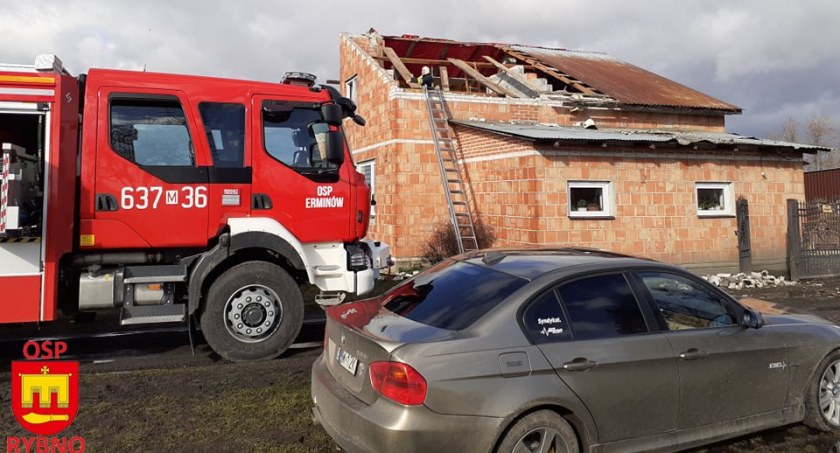 Wichura w powiecie sochaczewskim 17 lutego - strażacka galeria zmagań ze skutkami żywiołu