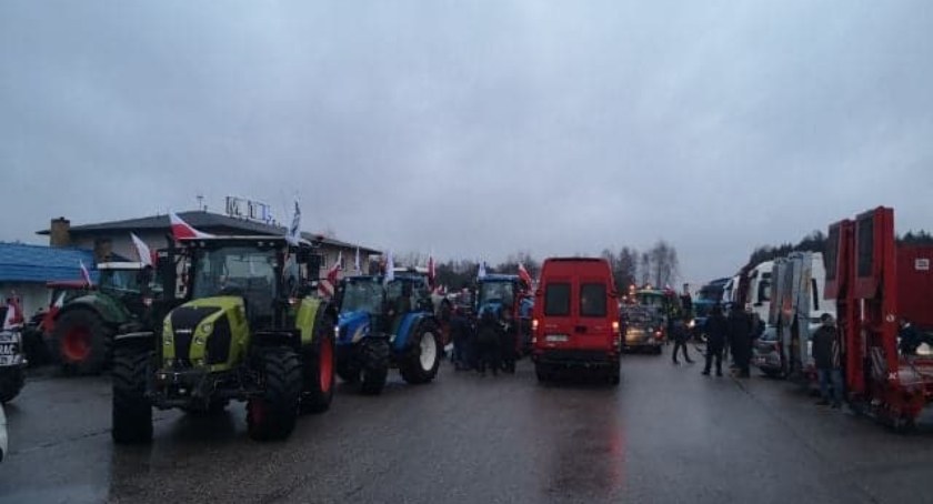 Protest rolników 23 lutego - kolumna pojechała do Warszawy