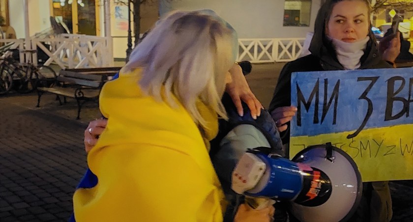 Akcja poparcia dla Ukrainy na placu Kościuszki - łzy, wzruszenie i słowa wsparcia [WIDEO, FOTO]