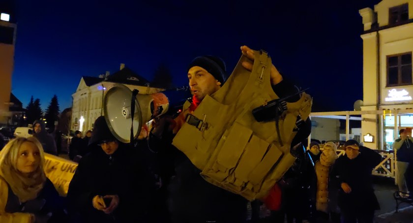 Ochotnicy walczący w  mieście Dnipro proszą o pomoc [WIDEO] - przejmujące słowa o wojnie 