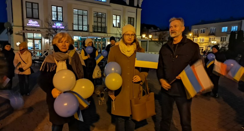 Sochaczew solidarny z Ukrainą - wypowiedzi mieszkańców [WIDEO]