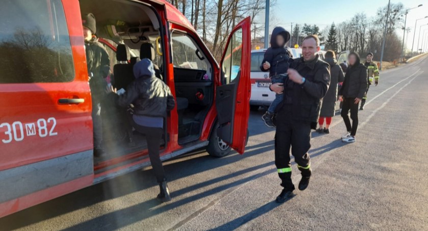 Sochaczewscy strażacy angażują się w pomoc uchodźcom na granicy polsko-ukraińskiej