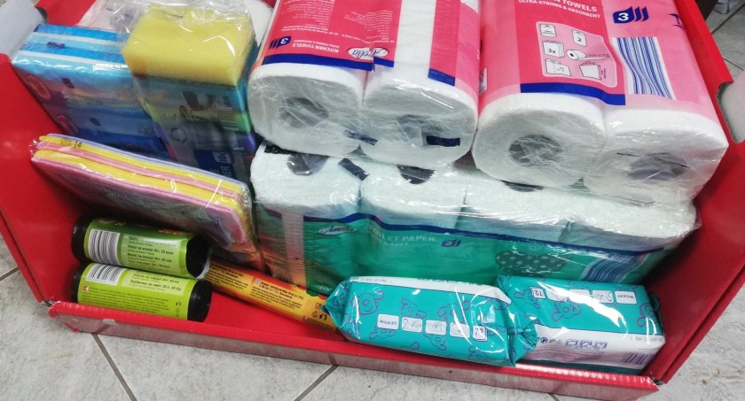 Zbiórka darów dla Ukrainy w siedzibie e-Sochaczew.pl - zaczynamy!