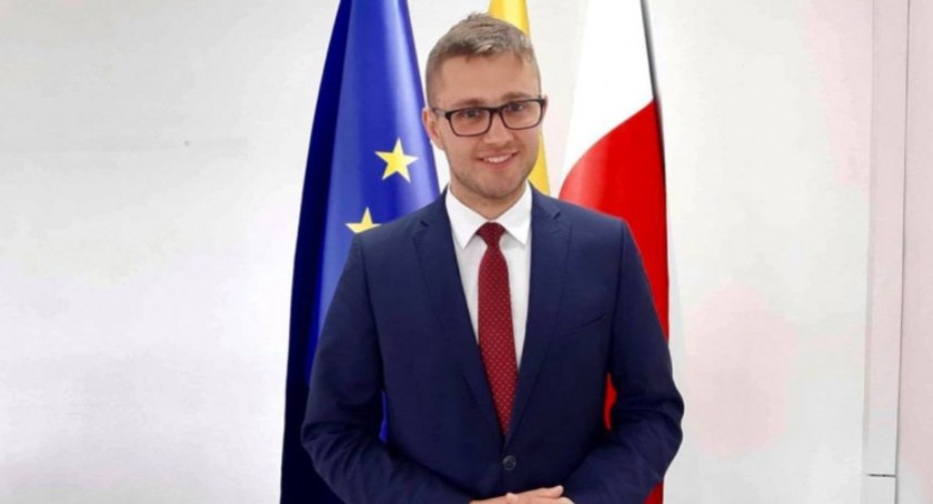 Wójt Damian Jaworski wraz z Liderem Projektu HELPERS’ GENERATION Julią Rybak zapraszają na spotkanie