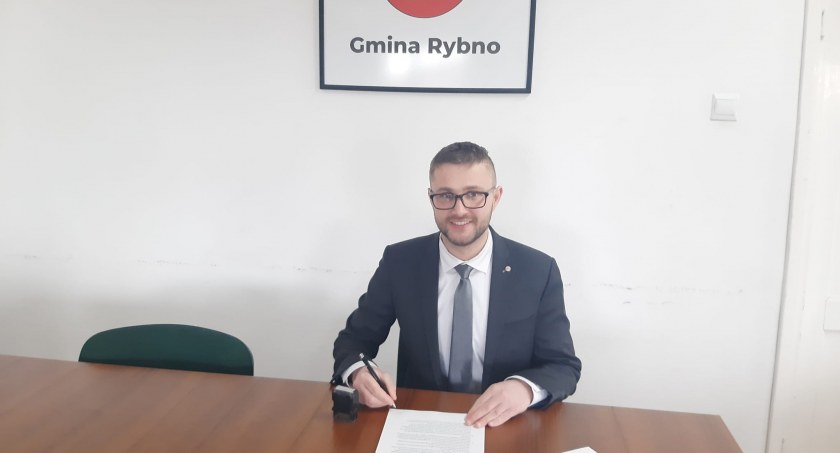Gmina Rybno otrzymała 31 826,00 zł na realizację zadania "Posiłek w szkole i w domu" 