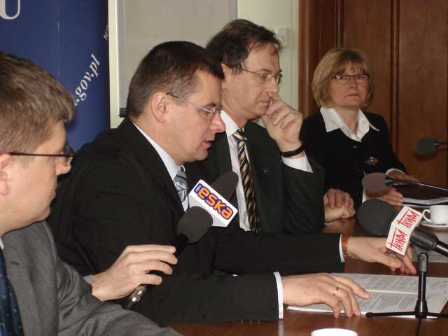 Rząd oficjalnie zgadza się na lotnisko