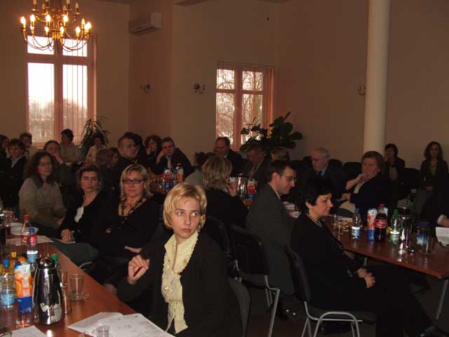 Grupa partnerska z Chopinem w tle