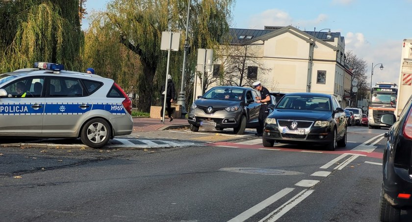 Przejścia dla pieszych w Sochaczewie - nie ma lekko