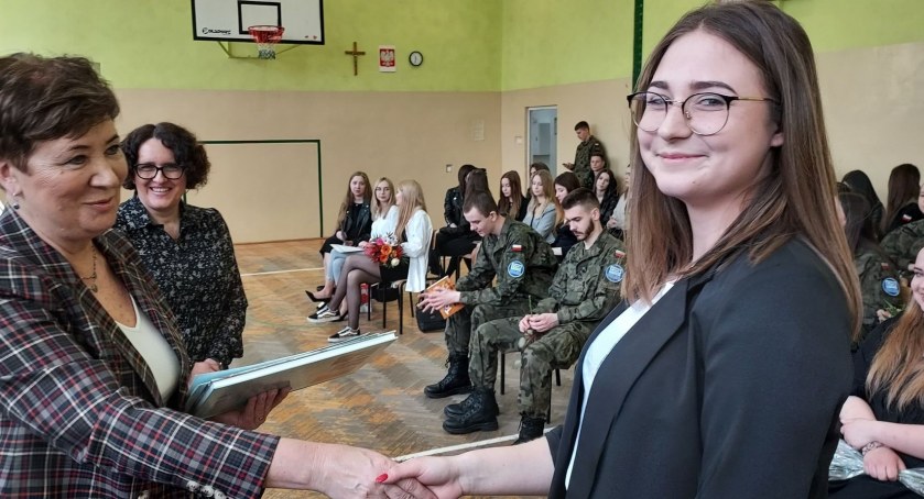  Iwaszkiewicz pożegnał absolwentów