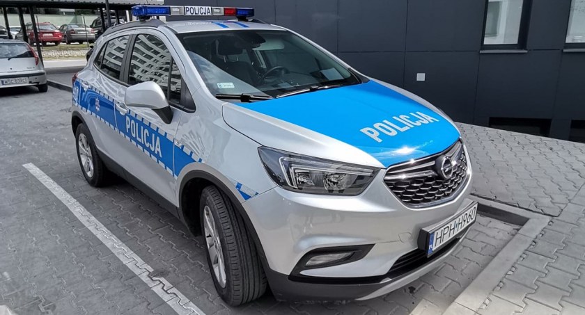 Słupki, kotwica i narkotyki - mieszkańcy gminy Brochów z zarzutami