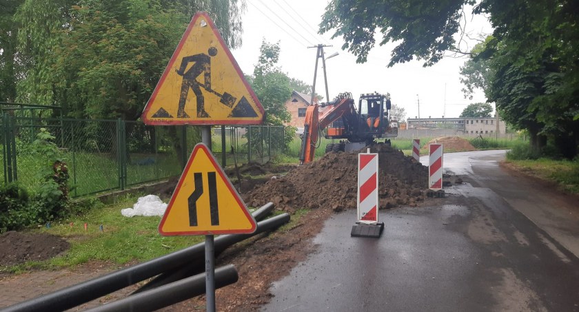 Gmina Rybno: Rozpoczęły się prace związane z budową i rozbudową Stacji Uzdatniania Wody, kanalizacji i wodociągu