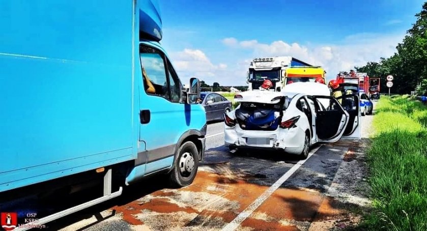 Wypadek w Janowie - są poszkodowani