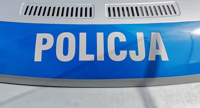 Włamanie do samochodu w gminie Młodzieszyn