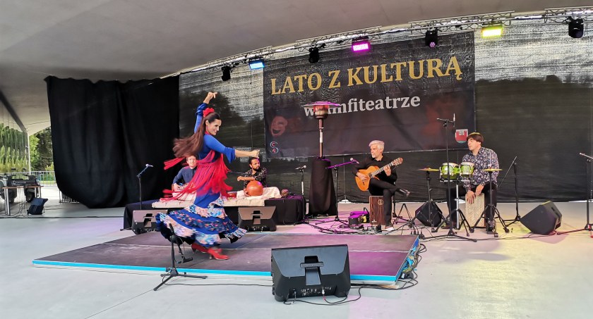 Deszczowa odsłona Sochaczewskiego Festiwalu Folklorystycznego 2022