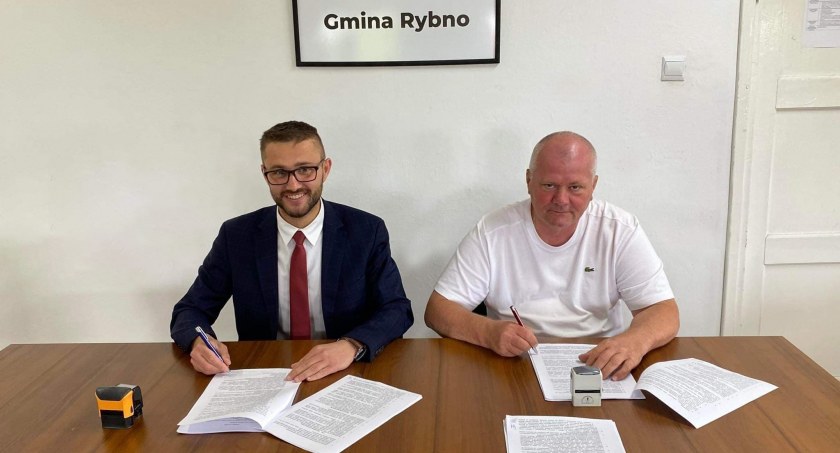 Gmina Rybno: Powstanie 5,5 km nowych dróg asfaltowych, umowa z wykonawcą podpisana.