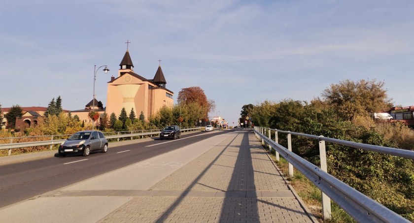 Próba samobójcza na sochaczewskim moście - służby były w gotowości