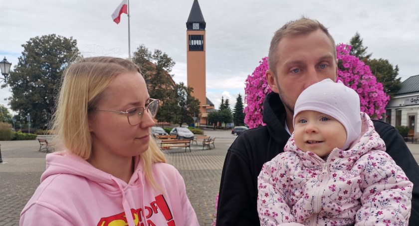 Idą przez Polskę, żeby zebrać pieniądze - dziś są w Sochaczewie: mała Zosia potrzebuje pomocy [WIDEO]