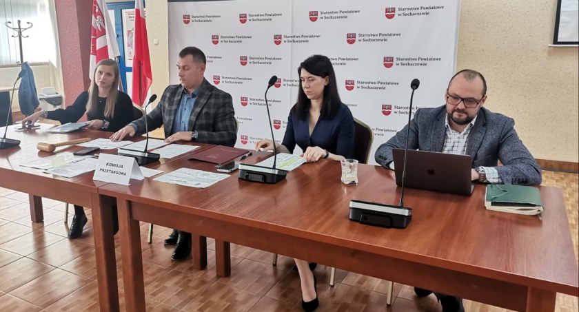 Przetarg na pałac w Giżycach - jest oferta zakupu i wątpliwości