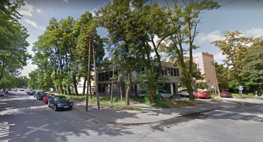 Policja zaprasza na spotkanie - rusza sprawa niebezpiecznych zachowań na placu zabaw