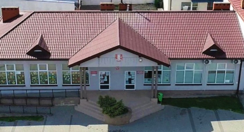 GOPS Młodzieszyn: wydawanie paczek żywnościowych