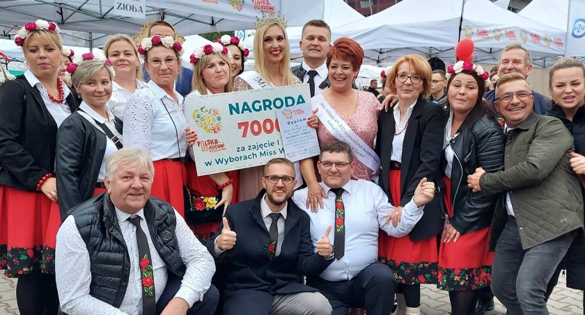 Gmina Rybno: Ogólnopolski sukces KGW "Babeczki z Rybna". Beata Błaszczyk-Rześna „Miss wdzięku 2022" 