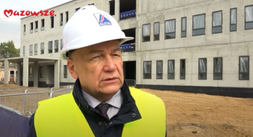 Kłopoty mazowieckich szpitali i nowy ośrodek radioterapii w Płocku