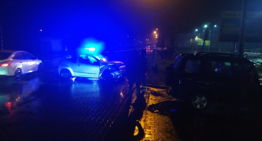 Wypadek na 15 Sierpnia w Sochaczewie - droga częściowo zablokowana 