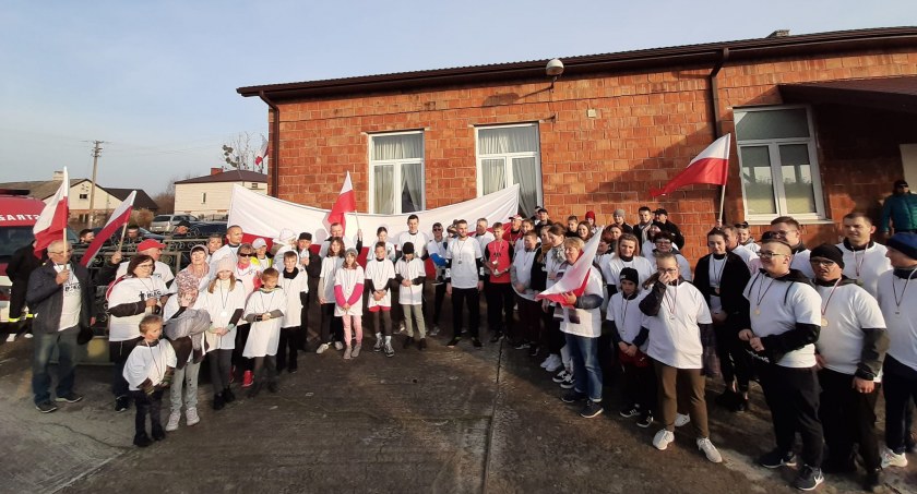 Wójt Damian Jaworski zaprasza na III Gminny Niepodległościowy Bieg i Marsz Nordic Walking