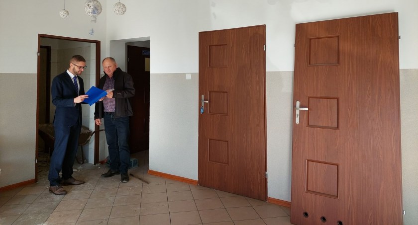 Gmina Rybno: Rozpoczął się z remont budynku Ochotniczej Straży Pożarnej w Wężykach