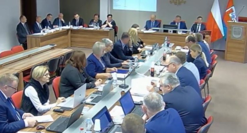 Rada Miejska Sochaczewa przyjęła stanowisko w sprawie przebiegu Kolei Dużych Prędkości do CPK