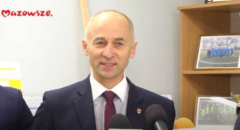 Marszałkowskie inwestycje w Nowej Suchej, fundusze europejskie, nagrody - co słychać na Mazowszu