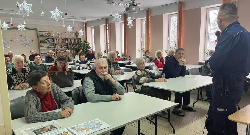 O bezpiecznych zakupach przez internet z sochaczewskimi seniorami