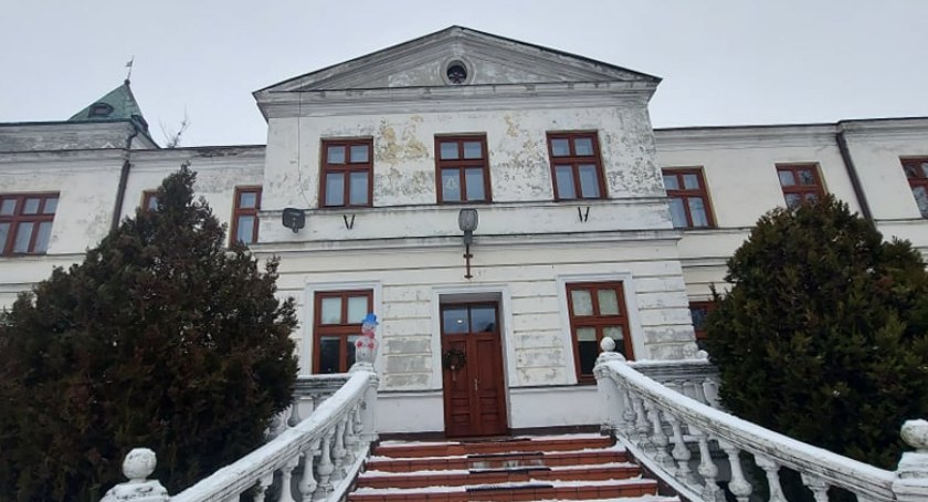 Pałac w Giżycach ponownie na sprzedaż - Zarząd Powiatu ogłosił przetarg