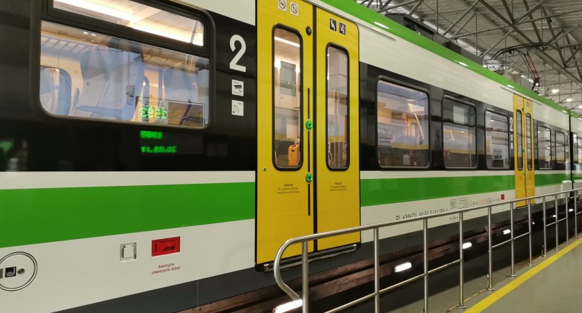 Koleje Mazowieckie informują o utrudnieniach w ruchu pociągów - awaria 26 stycznia 2023