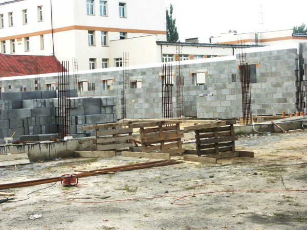 Sala gimnastyczna pnie się w górę