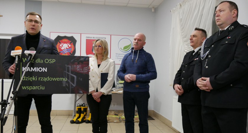 OSP Kamion z nowym doposażeniem i promesą na zakup wozu strażackiego