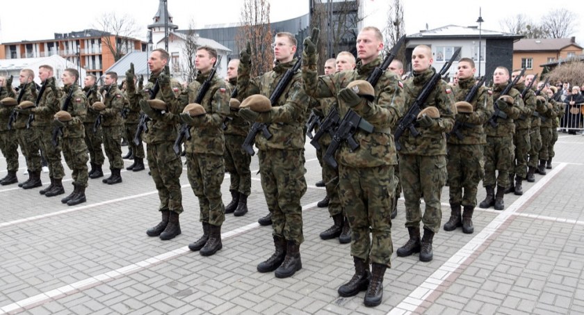   "Ferie z WOT" zakończyła wojskowa przysięga 