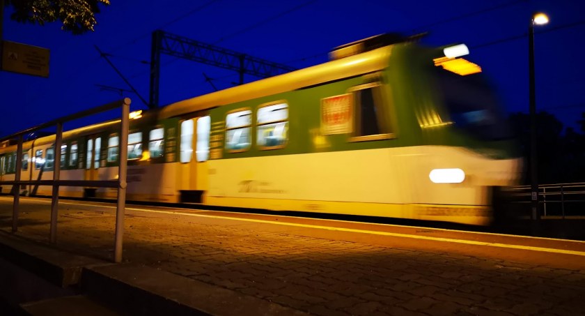 Śmiertelne potrącenie mężczyzny na torach - utrudnione kursowanie pociągów 