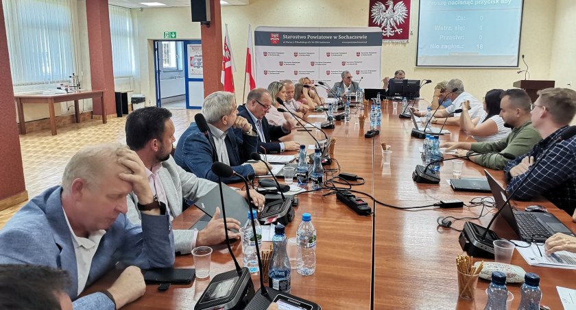 Rada Powiatu Sochaczewskiego zamierza bronić dobrego imienia Jana Pawła II