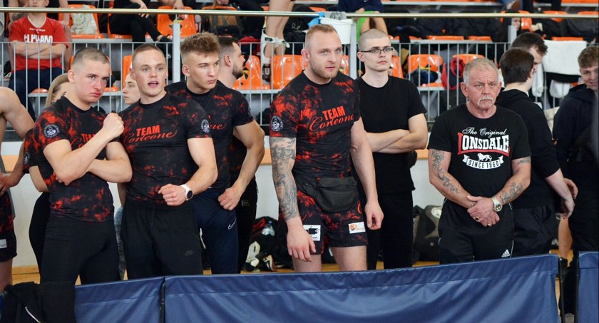 Dziewczyna w klatce czyli sochaczewski turniej MMA [FOTOREPORTAŻ]