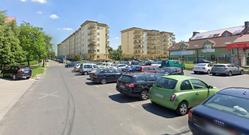 Płatne parkingi przy sieci Biedronka - czy i kiedy zostaną wprowadzone?