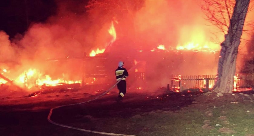 Pożar pustostanu w gminie Iłów