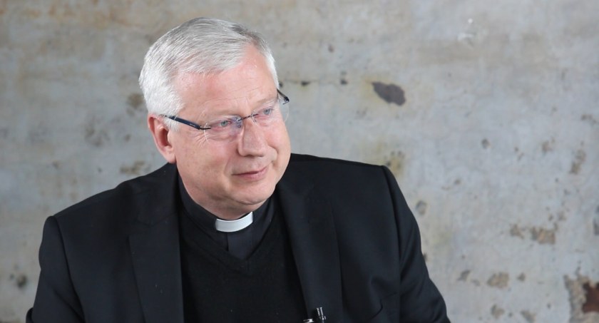 Ksiądz Jacek Skrobisz o Janie Pawle II, symbolach Wielkanocy i duchowym wymiarze świąt [WIDEO]