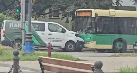 Wypadek w centrum Sochaczewa -  jedna osoba ranna 