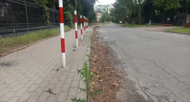 Czyżby miejskim służbom w Sochaczewie zabrakło miote&hellip;