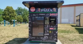 Automat z pizzą stanął na terenie MOSiR w Sochaczewi&hellip;