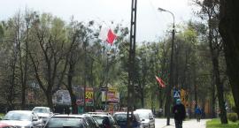 Flaga Polski na 10. kwietnia – TAK czy NIE