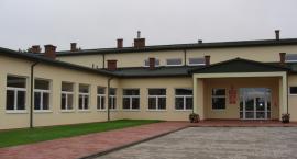 Ksiądz Twardowski patronem szkoły w Erminowie